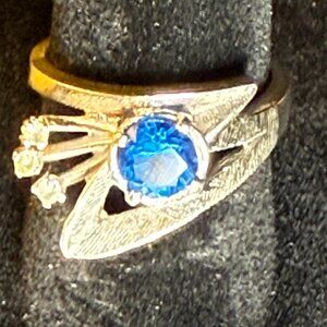 Dazzling Blue Sapphire and Diamond Shooting Star 10K White Gold Ring 3.4g Size 6